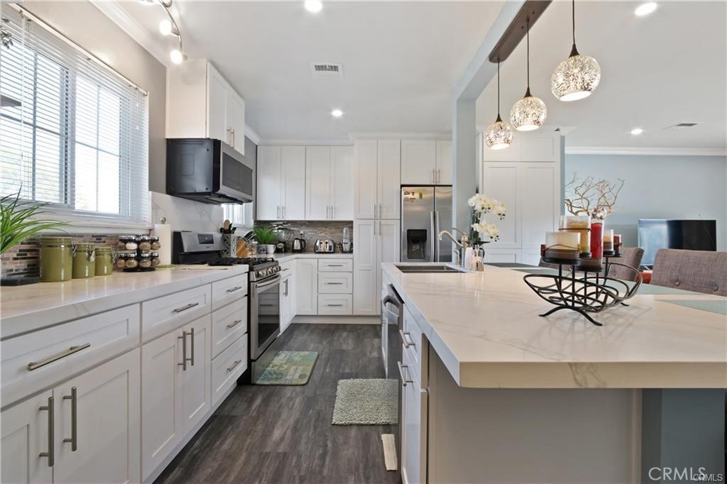 742 W Orangethorpe