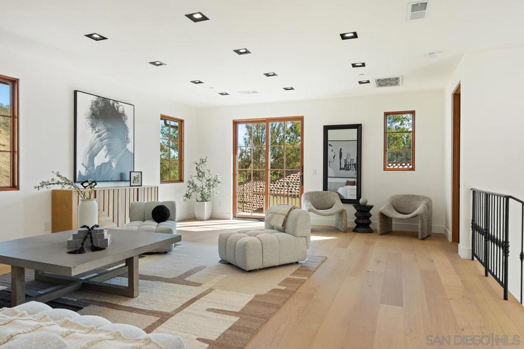 Rancho Santa Fe - Residential