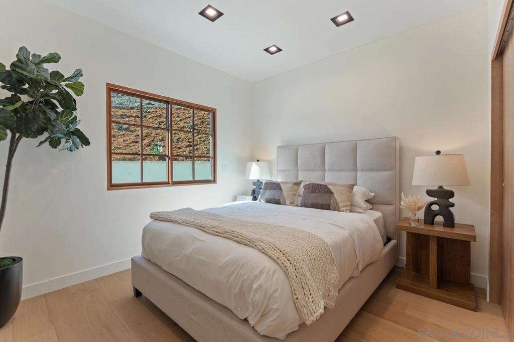 Rancho Santa Fe - Residential
