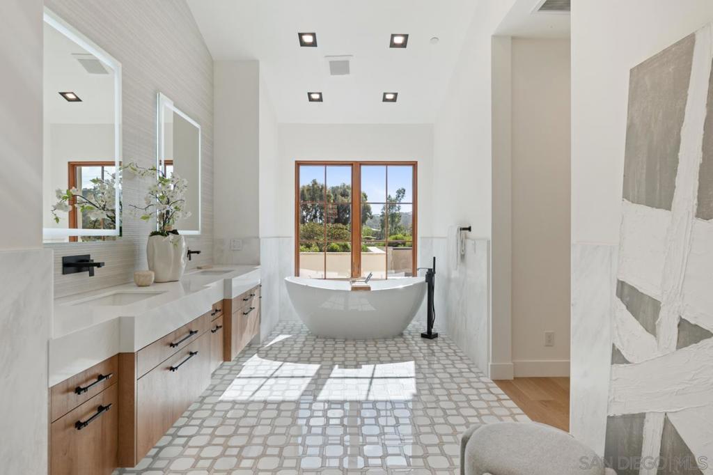 Rancho Santa Fe - Residential