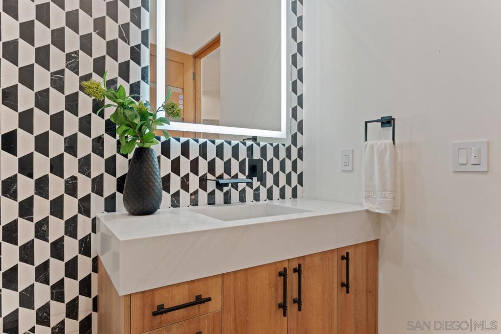 Rancho Santa Fe - Residential