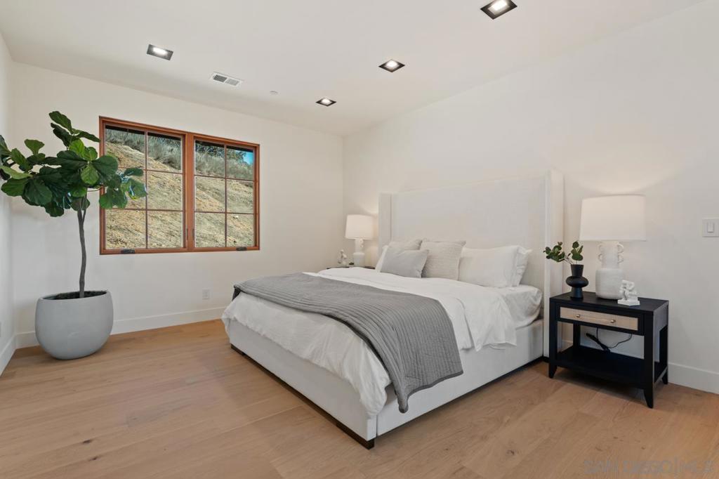 Rancho Santa Fe - Residential