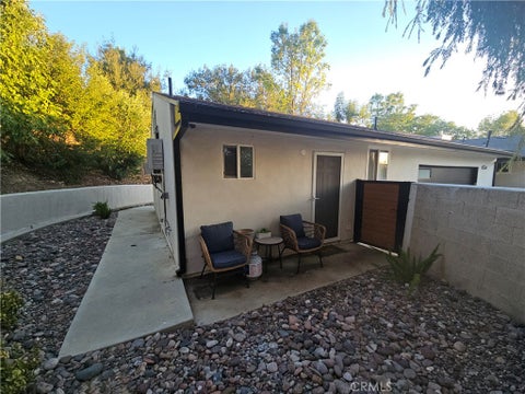 Photo of 4536 Argentine Road, Woodland Hills, CA 91364 (MLS # SR26218133)