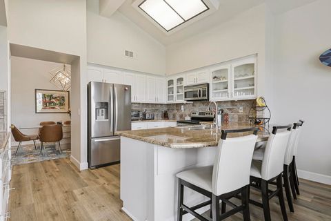 Photo of 54721 Inverness Way, La Quinta, CA 92253 (MLS # 219144471DA)