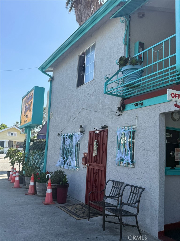 1047 1059 Pacific Avenue
