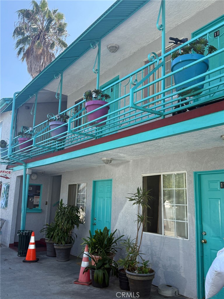 1047 1059 Pacific Avenue