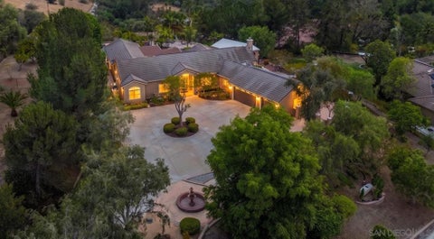 Photo of 1473 Singletree Place PL, Fallbrook, CA 92028 (MLS # 260017119SD)