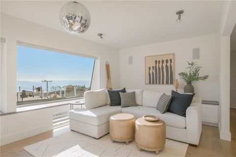 Tiny photo for 274 Grandview St, Laguna Beach, CA 92651 (MLS # LG26017822)