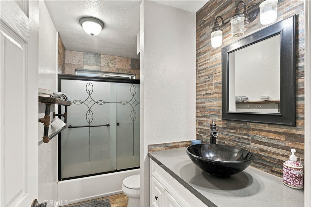 1327 San Miguel