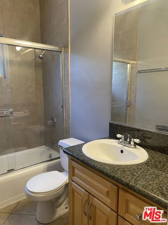 Los Angeles, California 90025, United States, 1 Bedroom Bedrooms, ,1 BathroomBathrooms,Residential,Active,226448