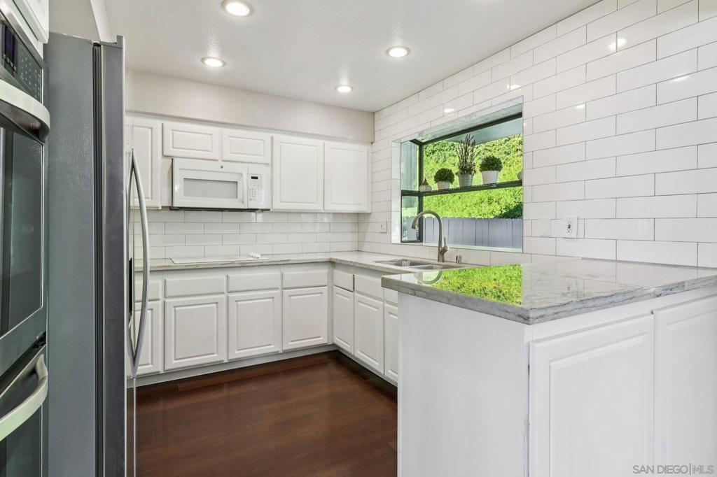 Del Cerro - Residential