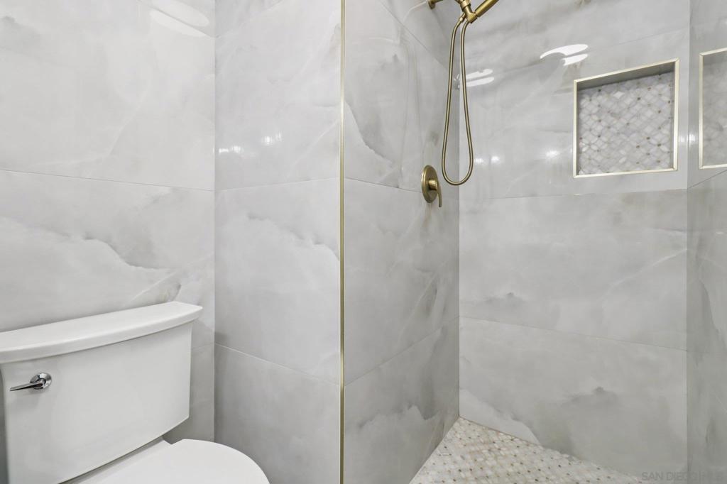 Del Cerro - Residential