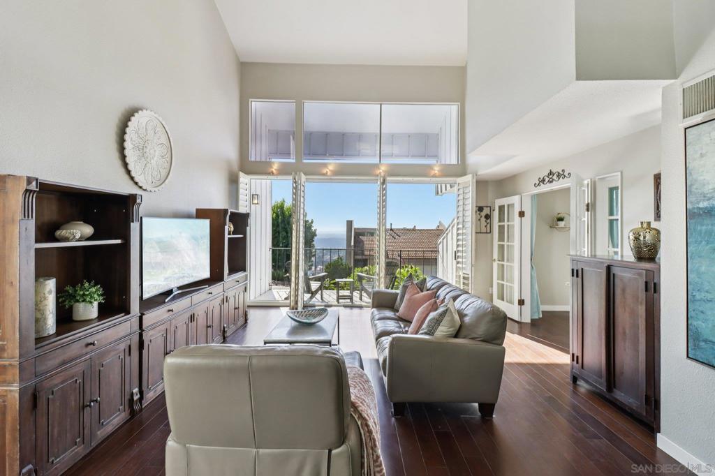 Del Cerro - Residential