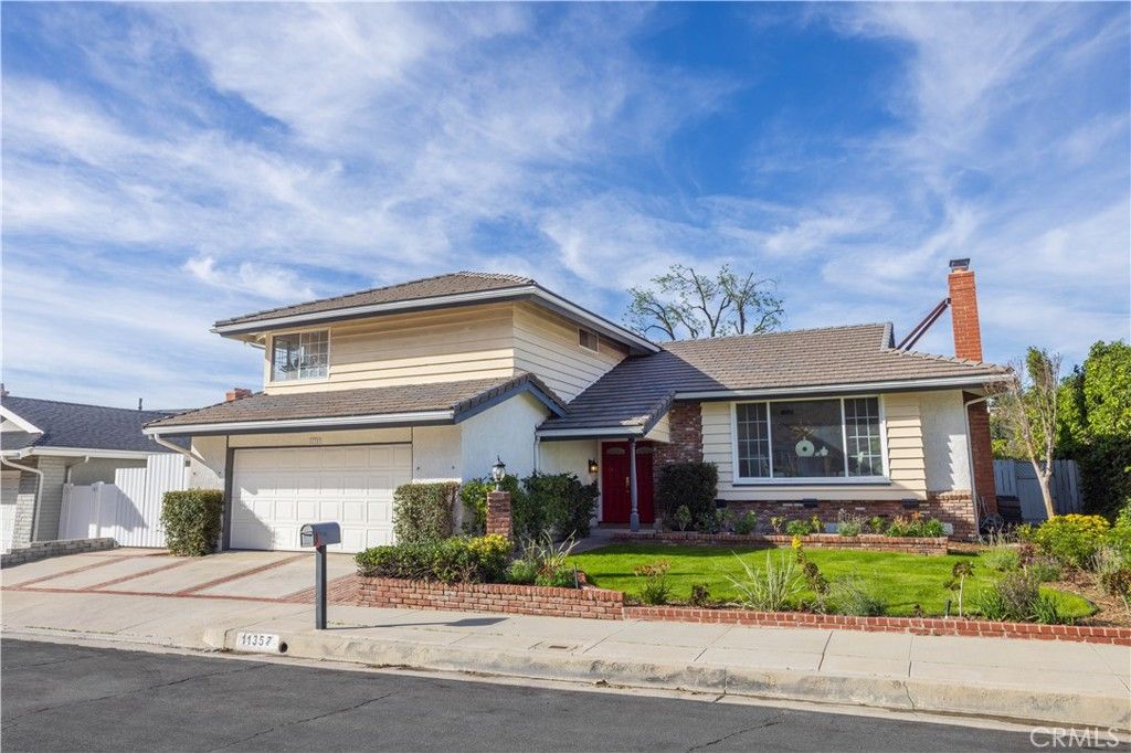 Photo of 11357 Yolanda Avenue, Porter Ranch, CA 91326 (MLS # SR26015093)