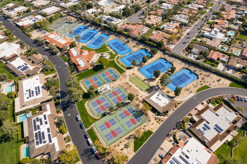 The Springs C.C. - Residential