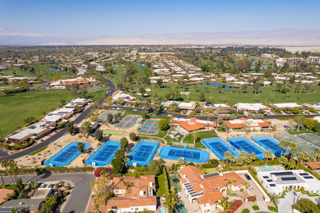 The Springs C.C. - Residential