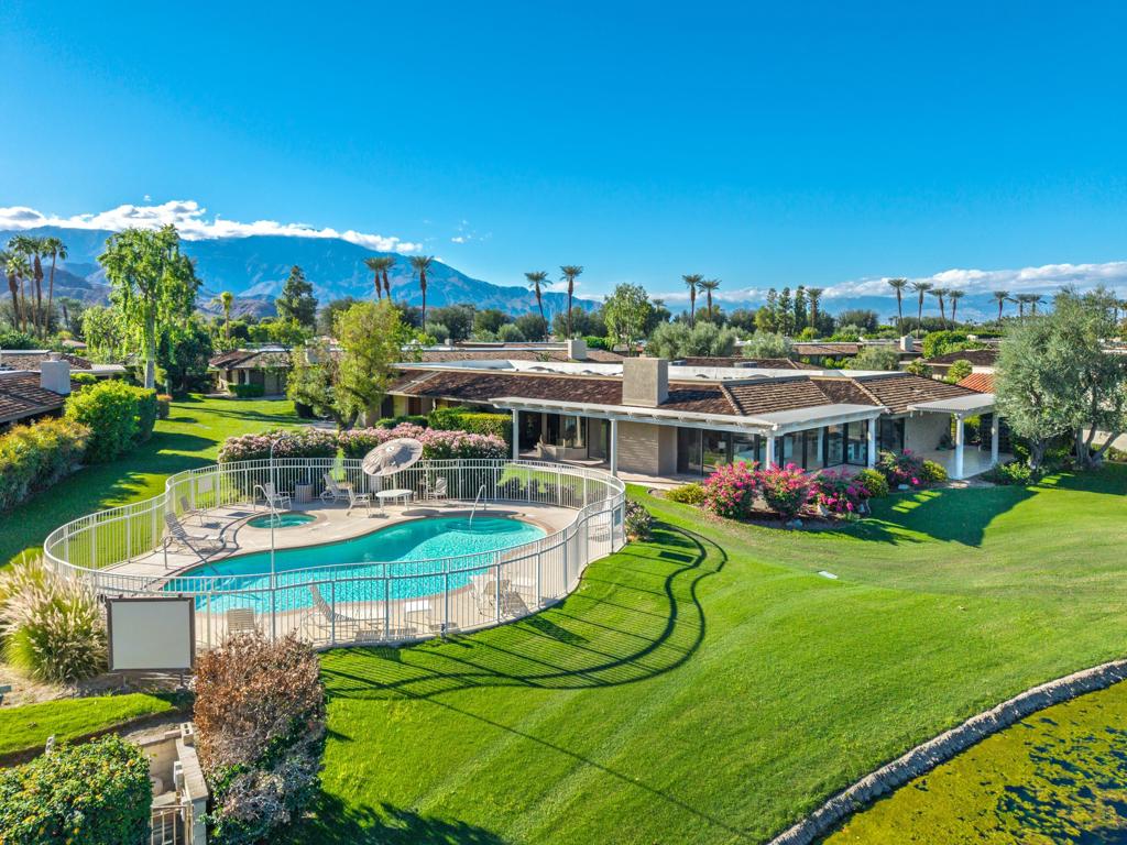 The Springs C.C. - Residential
