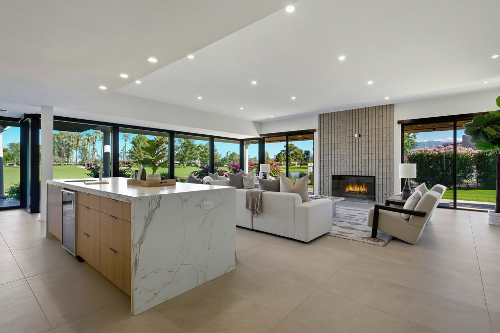 The Springs C.C. - Residential