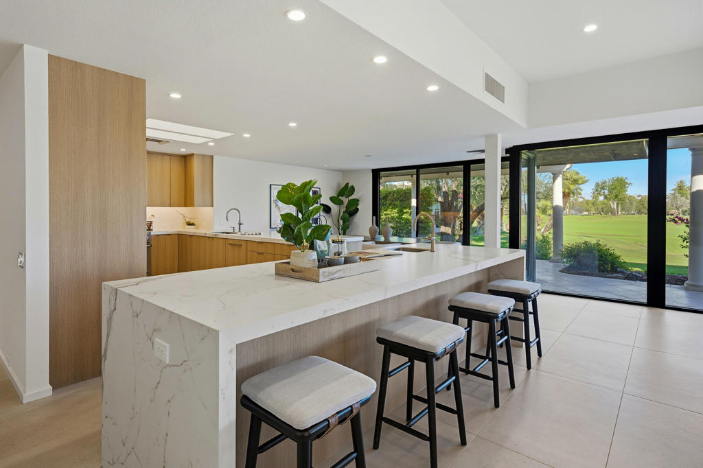 The Springs C.C. - Residential