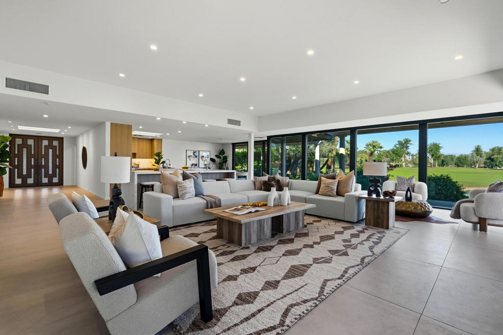 The Springs C.C. - Residential