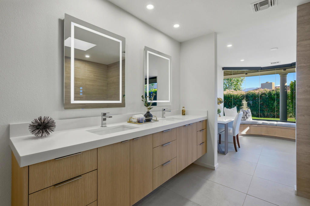 The Springs C.C. - Residential