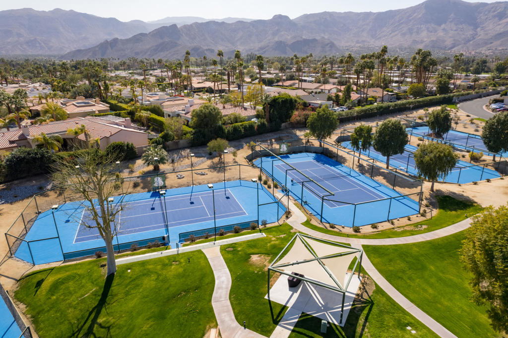 The Springs C.C. - Residential