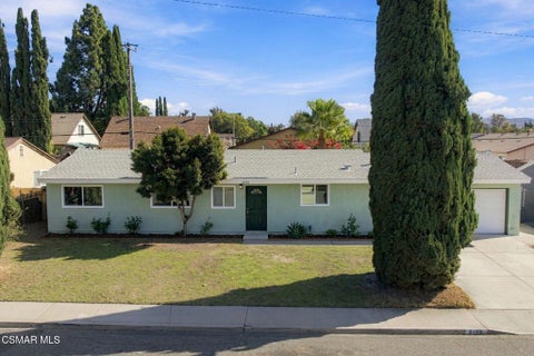Photo of 2192 Cordero Avenue, Simi Valley, CA 93065 (MLS # 226005087)