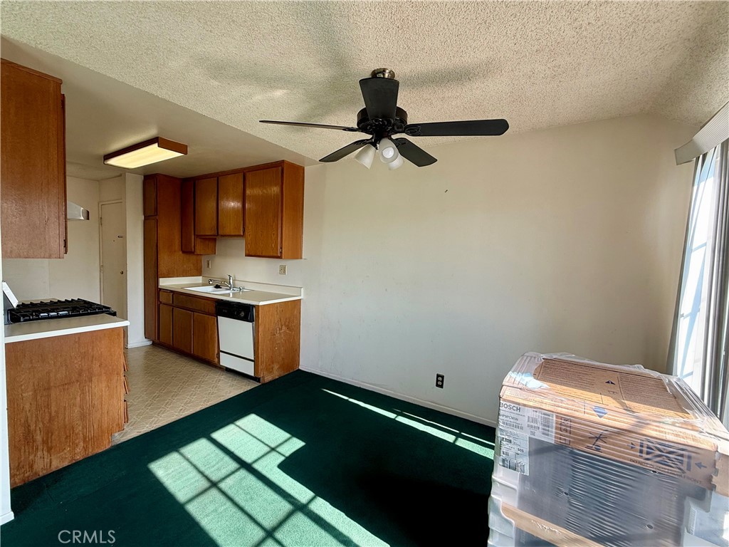 1566 Pine Avenue 202A