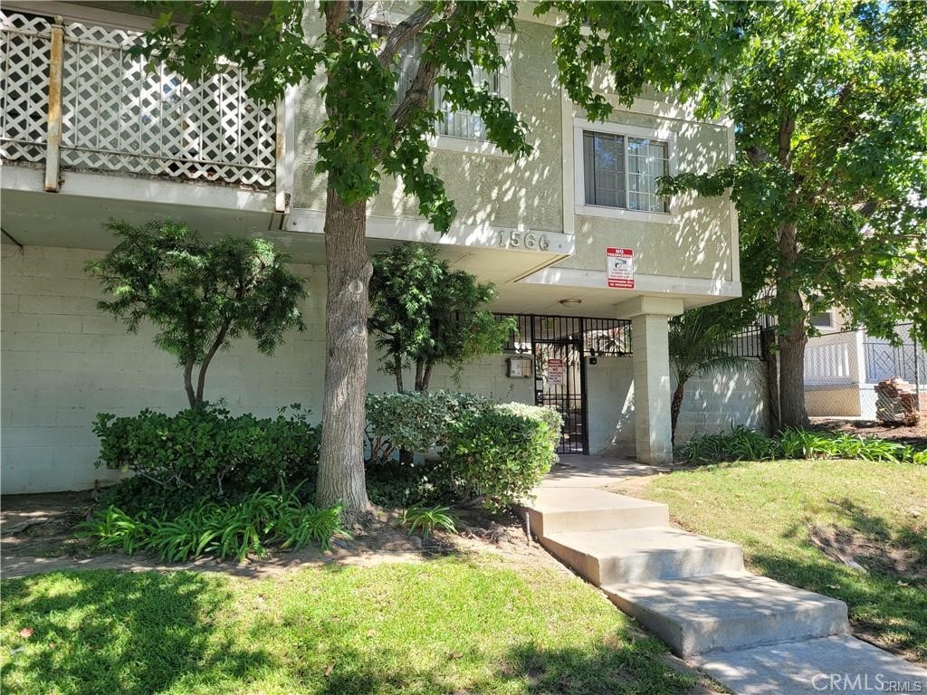 1566 Pine Avenue 202A