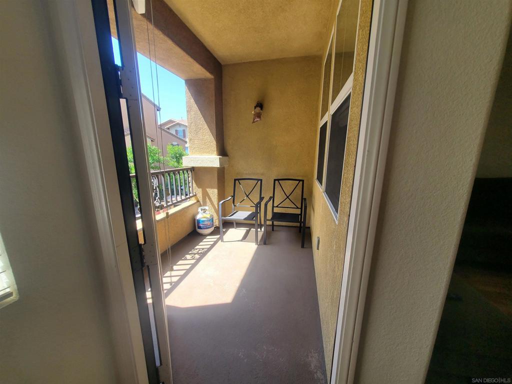 8806 Appleblossom Ct 4