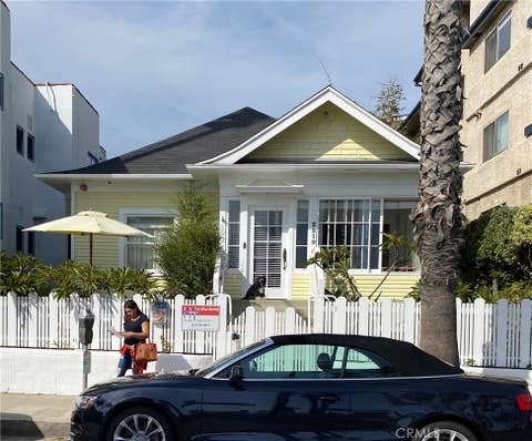 Photo of 2219 Ocean Avenue, Santa Monica, CA 90405 (MLS # DW26118538)