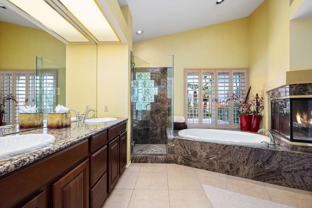 Desert Falls The Lin - Residential