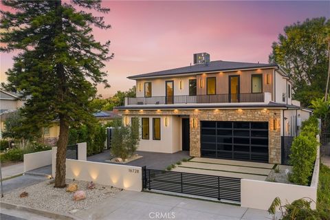 Photo of 16728 Morrison Street, Encino, CA 91436 (MLS # SR25237009)