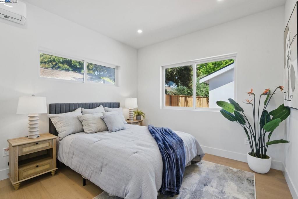 listing image 130728936773866423707