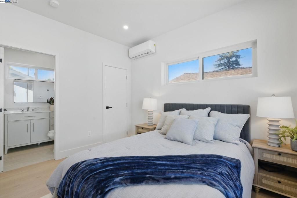 listing image 130727422615123335200