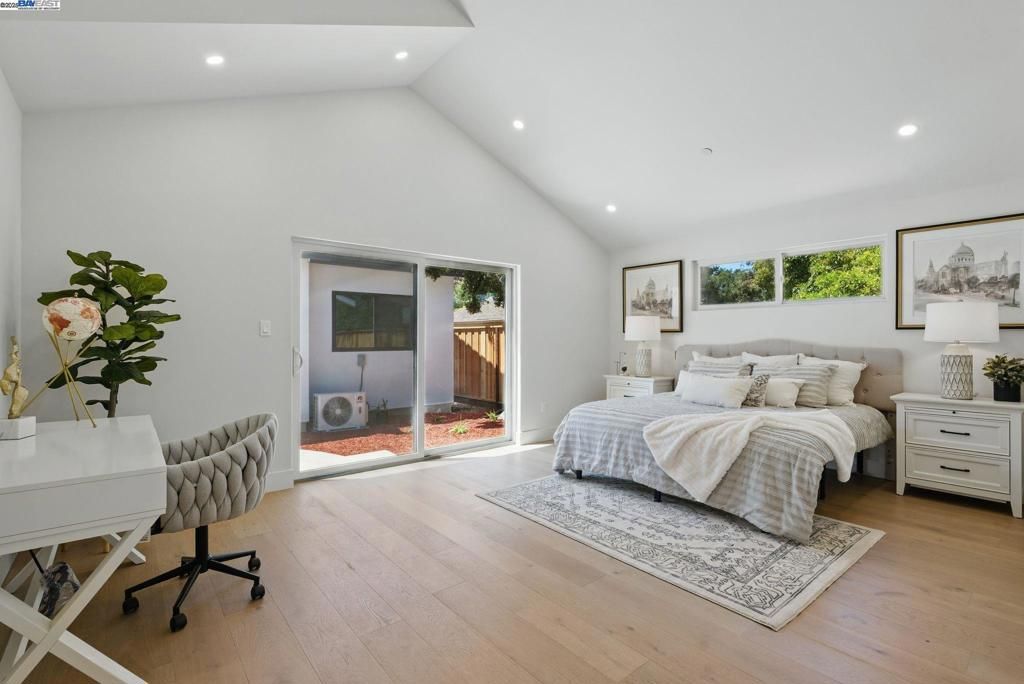listing image 130725537249499194771
