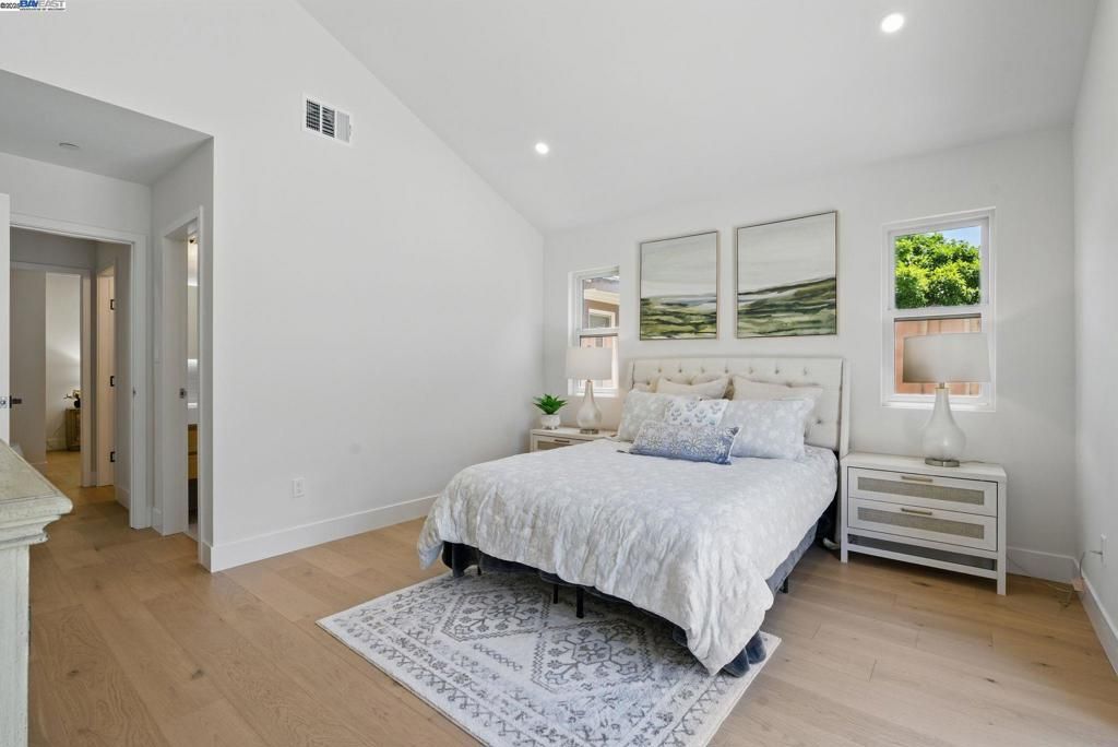 listing image 130728584138948086434