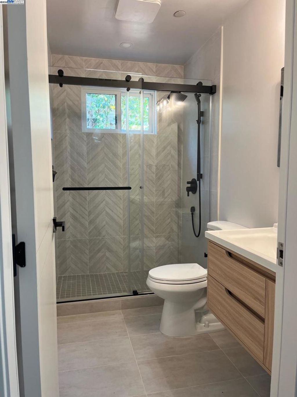 listing image 130721892731548348659