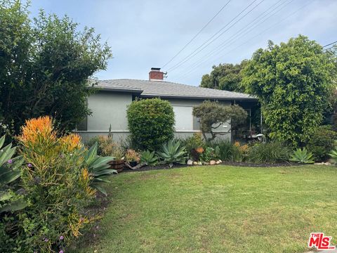 Photo of 2210 24th Street, Santa Monica, CA 90405 (MLS # 26717535)