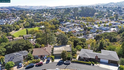 Photo of 557 Summit Dr DR, Pinole, CA 94564 (MLS # 41148693)