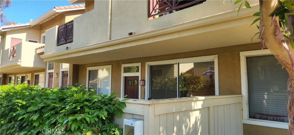Discover this beautiful home in the Bella Palermo community of Portola Hills. This first-floor condominium features an inviting open floor plan, spacious living area, cozy front patio, and kitchen with ample cabinet and counter space as well as upgraded countertops and laminate flooring throughout. Enjoy the convenience of an attached 2-car garage with direct access. As a resident of Bella Palermo, you'll have access to a suite of amenities, including a community pool and spa, gym, clubhouse, and two playgrounds. Living here, you're within walking distance to Concourse and Portola Parks – packed with the most modern playground equipment, and you're just a short walk to the highly-rated Portola Hills Elementary. Shopping and fine dining are only minutes away. Take a stroll to Whiting Ranch Wilderness Park for a good hike or head off to O'Neill Regional Park for some outdoor activities and camping!