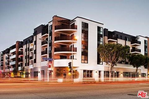 Photo of 1518 Federal Ave #313, Los Angeles, CA 90025 (MLS # 25569885) Photo of 1518 Federal Ave #313, Los Angeles, CA 90025 (MLS # 25569885)
