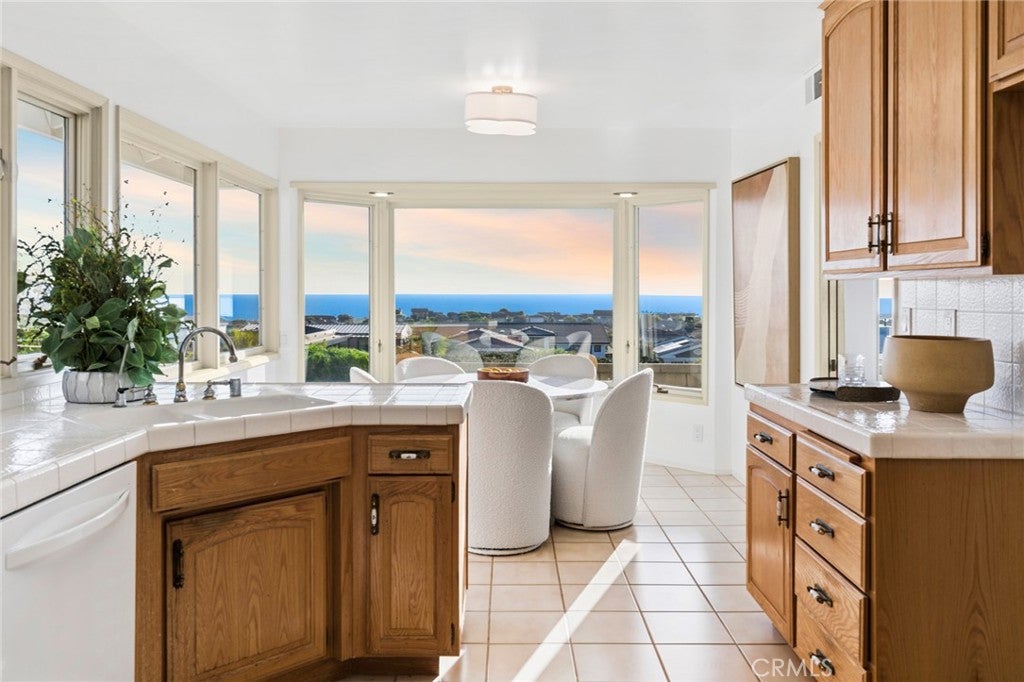 1307 Seacrest, Corona Del Mar CA 92625 - Photo 27