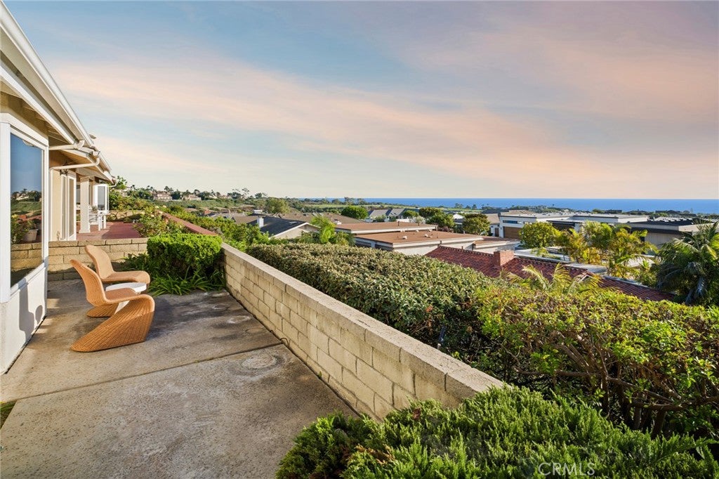 1307 Seacrest, Corona Del Mar CA 92625 - Photo 8
