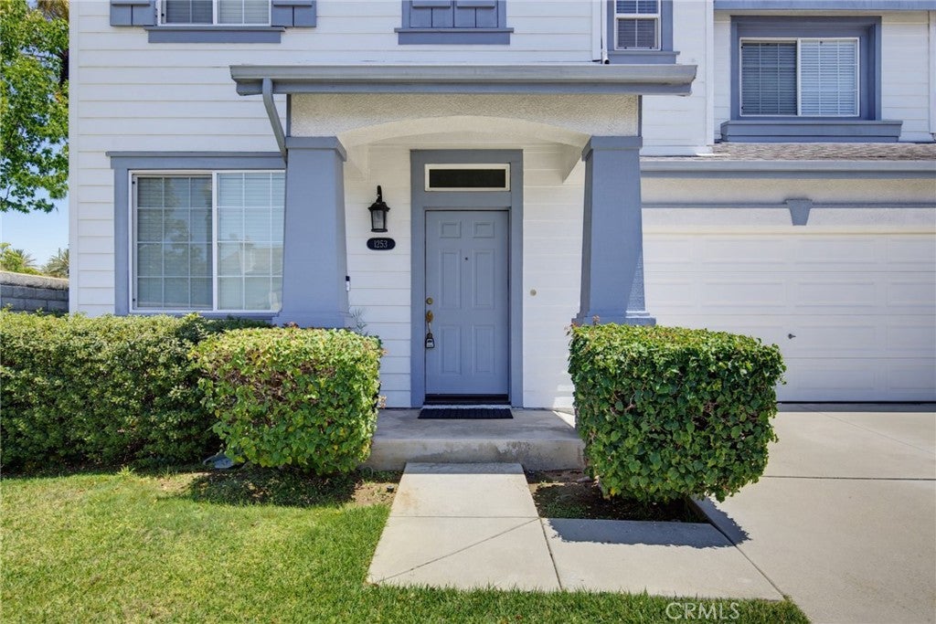 1253 Cypress Circle
