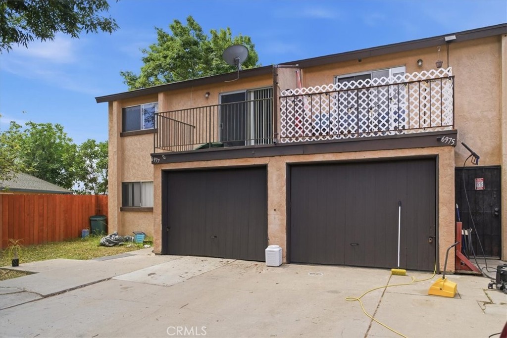 -77 Dock Ct