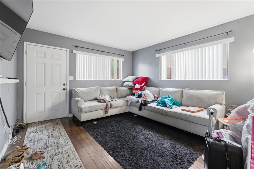 -77 Dock Ct