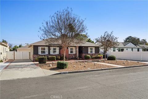 7542 Gaviota Van Nuys CA 91406