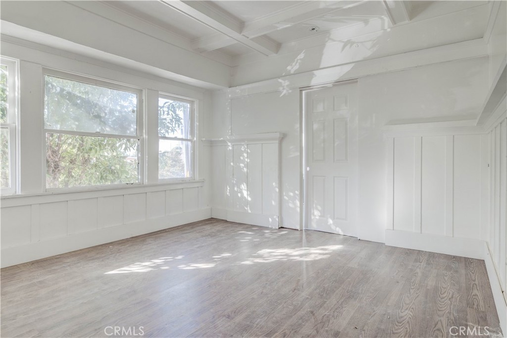 458 W Vernon