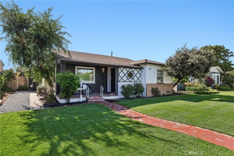 Photo of 3927 Gaviota AVE, Long Beach, CA 90807 (MLS # PW26185968)
